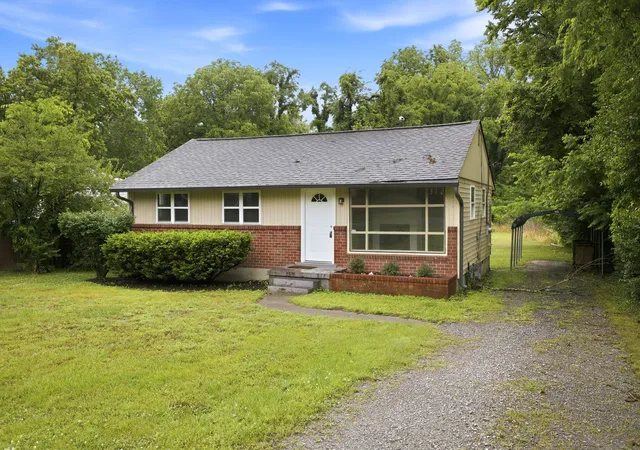Photo 3 of Single family home for sale at 902 Virginia Ave, Nashville, TN 37216 | MLS# 3223704 | Listing updated on 2026-09-16