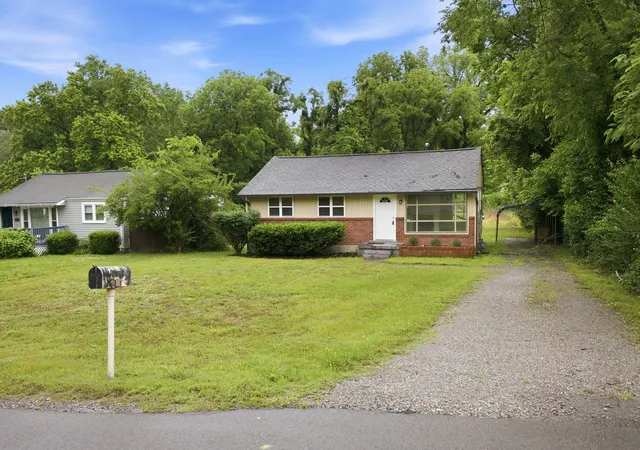 Photo 4 of Single family home for sale at 902 Virginia Ave, Nashville, TN 37216 | MLS# 3223704 | Listing updated on 2026-09-16