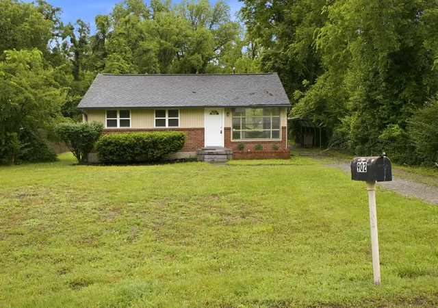Photo 3 of Single family home for sale at 902 Virginia Ave, Nashville, TN 37216 | MLS# 3223704 | Listing updated on 2026-10-11