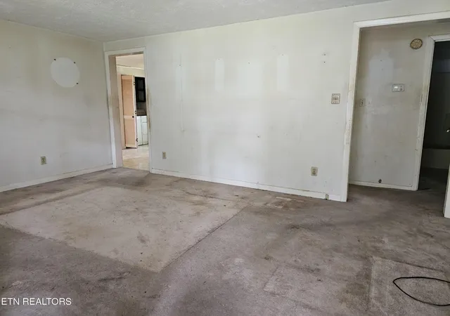 Photo 3 of Single family home for sale at 341 Warwick Lane, Maynardville, TN 37807 | MLS# 3528474 | Listing updated on 2026-09-06