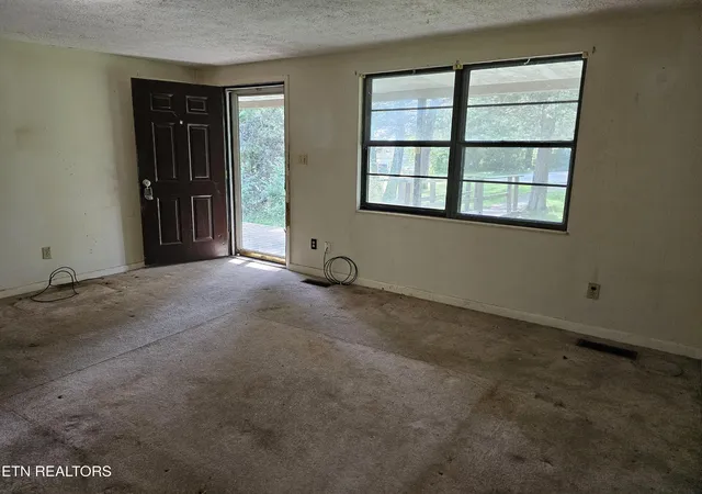 Photo 3 of Single family home for sale at 341 Warwick Lane, Maynardville, TN 37807 | MLS# 3528474 | Listing updated on 2026-09-06