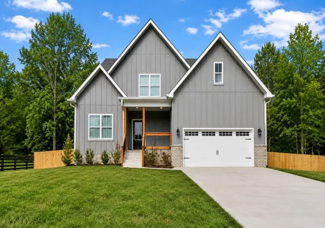 Photo 1 of Single family home for sale at 48 Powell Rd, Clarksville, TN 37043 | MLS# 3224955 | Listing updated on 2026-09-03