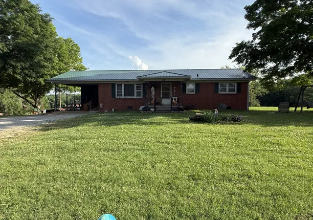 Homes for sale in Centerville, TN | 485 W Grinders Switch Rd, Centerville, TN 37033 | MLS# 3225689