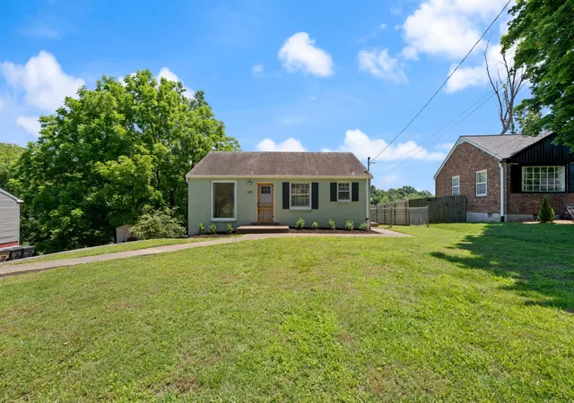 Homes for sale in Nashville, TN | 335 Tamworth Dr, Nashville, TN 37214 | MLS# 3224715