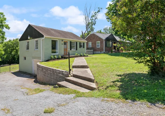 Homes for sale in Nashville, TN | 335 Tamworth Dr, Nashville, TN 37214 | MLS# 3224715