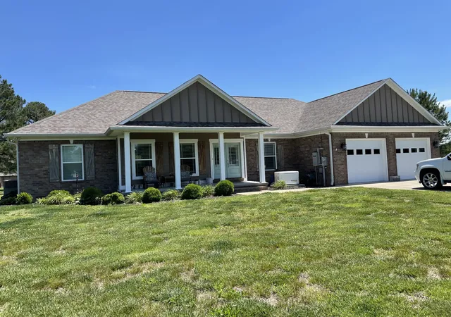 Homes for sale in Leoma, TN | 123 Planter Cir, Leoma, TN 38468 | MLS# 3223963