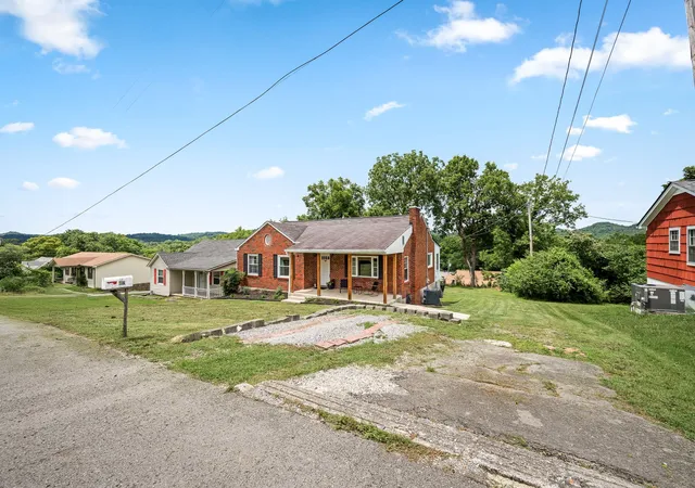 Homes for sale in Woodbury, TN | 412 Lehman St, Woodbury, TN 37190 | MLS# 3251082