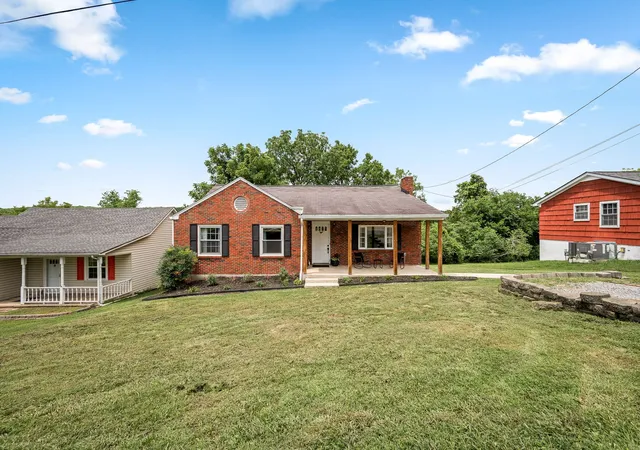 Homes for sale in Woodbury, TN | 412 Lehman St, Woodbury, TN 37190 | MLS# 3251082