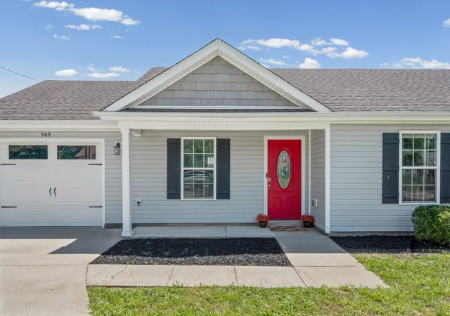 3rd image of 949 Hugh Hunter Rd, Oak Grove, KY 42262 | MLS# 3232861