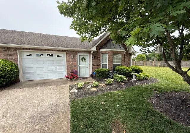 Photo 2 of Townhouse for sale at 1311 Crofton Park Ct, Columbia, TN 38401 | MLS# 3223910 | Listing updated on 2026-08-31
