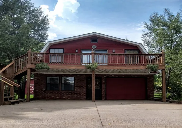 Photo 2 of Sale Pending at 135 Cross Ct, Smyrna, TN 37167 | MLS# 3228460 | Listing updated on 2026-08-13