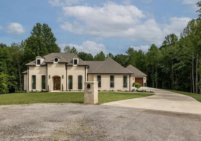3rd image of 755 Cotton Ln, Leoma, TN 38468 | MLS# 3228955