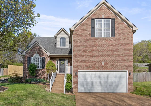 Photo 1 of Single family home for sale at 7825 Farmington Pl, Nashville, TN 37221 | MLS# 3224022 | Listing updated on 2026-08-18