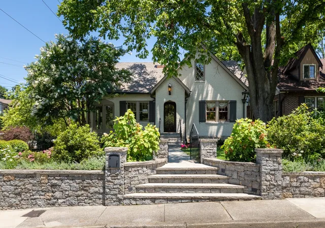 Photo 2 of Single family home for sale at 2720 W Linden Ave, Nashville, TN 37212 | MLS# 3243405 | Listing updated on 2026-09-17