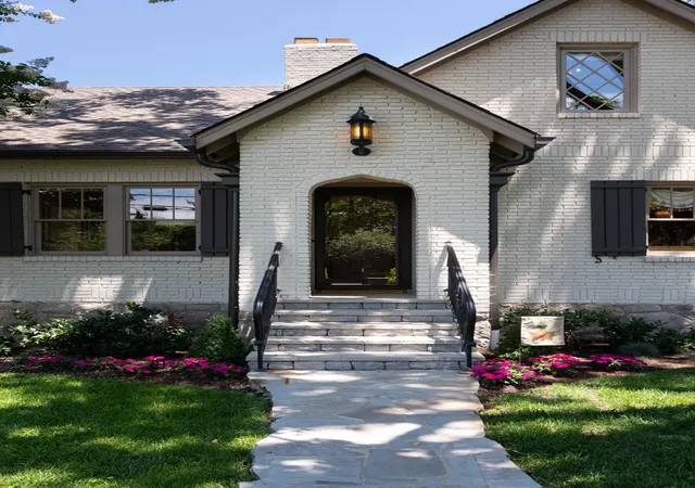 Photo 3 of Single family home for sale at 2720 W Linden Ave, Nashville, TN 37212 | MLS# 3243405 | Listing updated on 2026-09-17