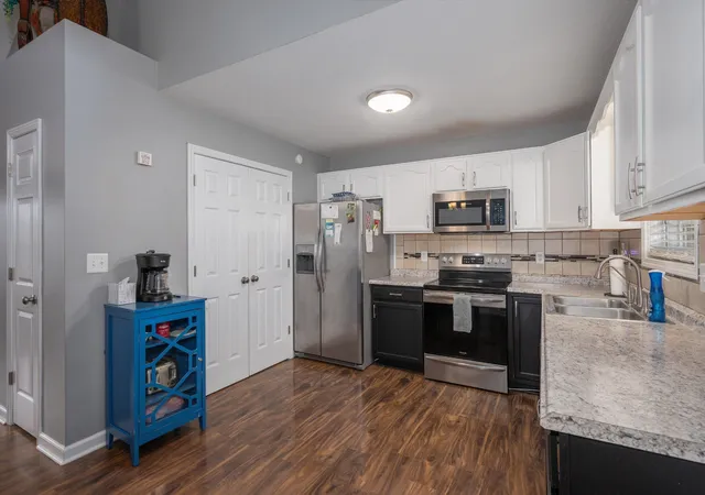 Photo 4 of Single family home for sale at 1934 Roscoe Dr, Clarksville, TN 37042 | MLS# 3224691 | Listing updated on 2026-09-12