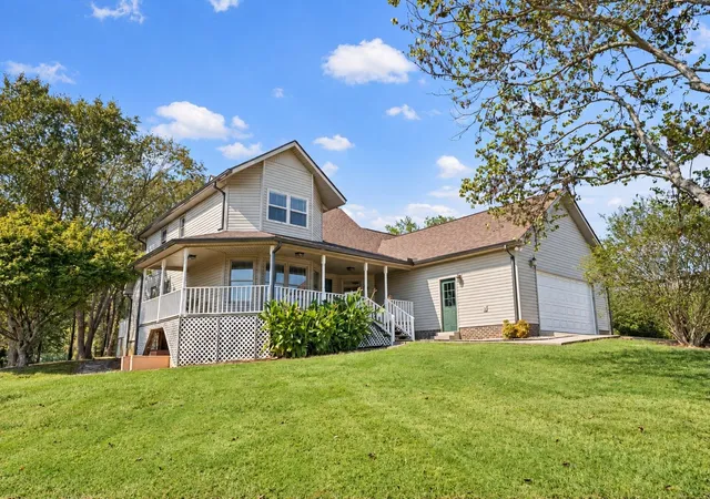 Photo 3 of Single family home for sale at 180 Bankshire Rd, Beechgrove, TN 37018 | MLS# 3597922 | Listing updated on 2026-10-08