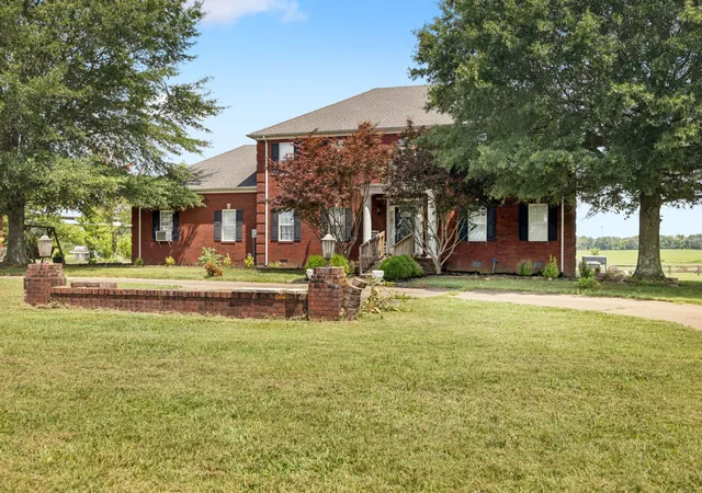 3rd image of 33 Bishop Rd, Lawrenceburg, TN 38464 | MLS# 3224614