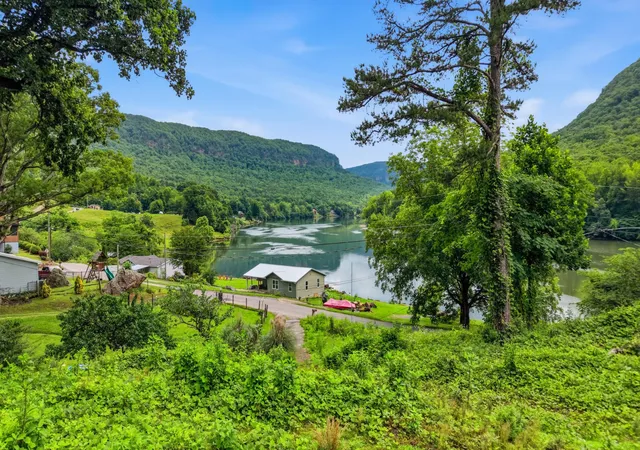 2nd image of 20045 River Canyon Road, Chattanooga, TN 37405 | MLS# 3224624
