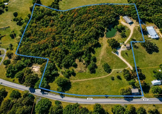 1st image of 3135 Vanleer Hwy, Charlotte, TN 37036 | MLS# 3224632