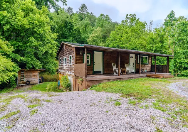 2nd image of 446 Lovers Lane, Townsend, TN 37882 | MLS# 3278398