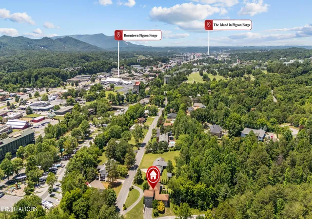 Homes for sale in Pigeon Forge, TN | 4059 Hitching Post Rd, Pigeon Forge, TN 37863 | MLS# 3224973