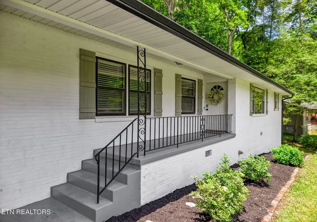 3rd image of 5821 Briercliff Rd, Knoxville, TN 37918 | MLS# 3224688
