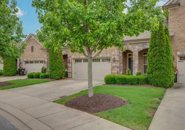 Photo 3 of Townhouse for sale at 2047 Herring Xing, Murfreesboro, TN 37130 | MLS# 3225034 | Listing updated on 2026-08-26