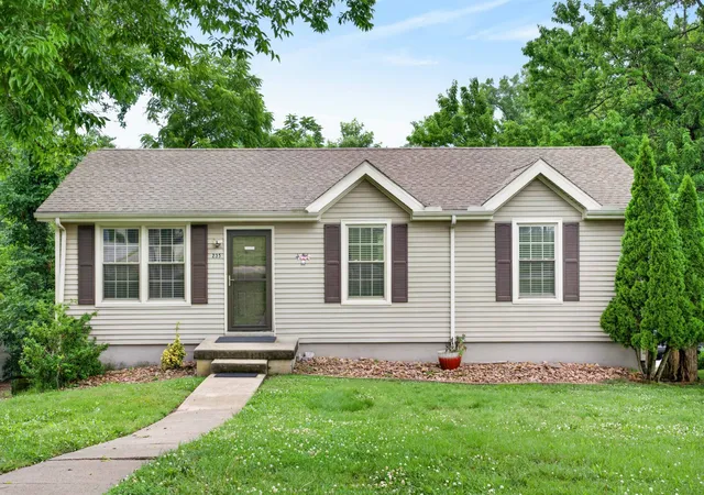 1st image of 235 Savely Dr, Hendersonville, TN 37075 | MLS# 3224842