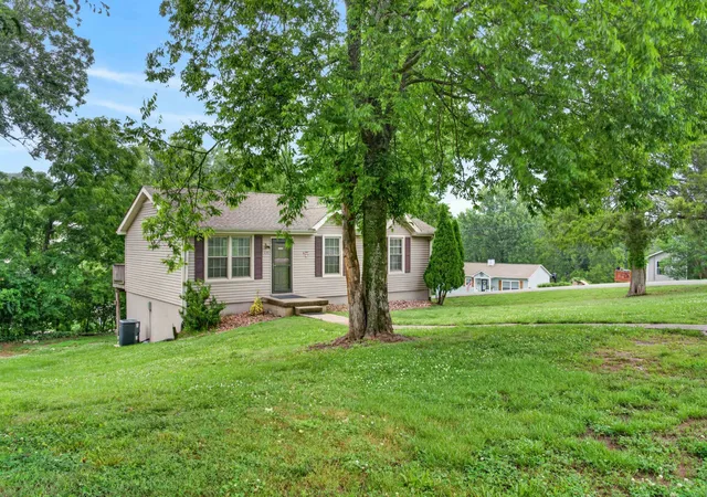 3rd image of 235 Savely Dr, Hendersonville, TN 37075 | MLS# 3224842