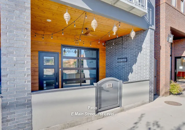 Homes for sale in Chattanooga, TN | 550 E Main St, Chattanooga, TN 37408