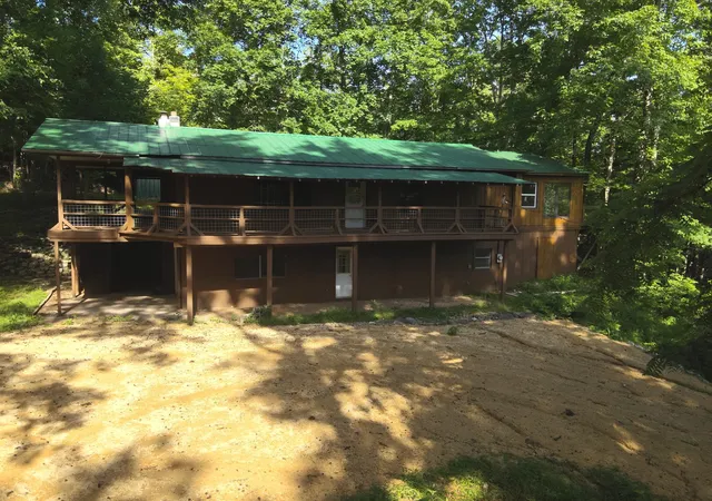 2nd image of 1464 Marsh Creek Rd, Linden, TN 37096 | MLS# 3224777