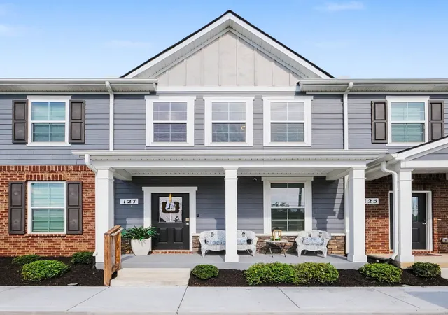 1st image of 127 Grayson Cir, Chapel Hill, TN 37034 | MLS# 3224861