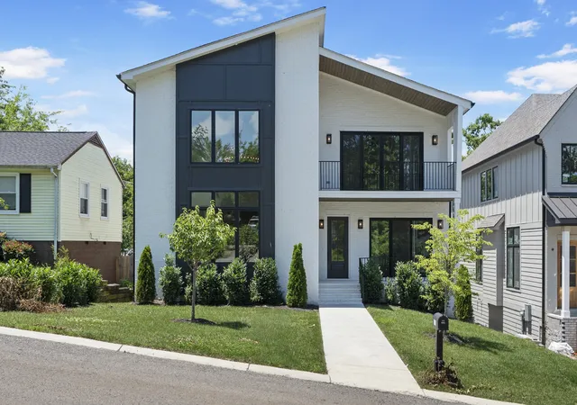 Photo 1 of Single family home for sale at 341 Chamberlin St, Nashville, TN 37209 | MLS# 3244042 | Listing updated on 2026-09-07