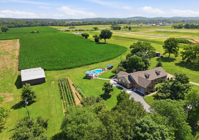 Photo 1 of Mansion for sale at 2760 Cedar Grv Rd, Lebanon, TN 37087 | MLS# 3269648 | Listing updated on 2026-08-24