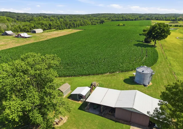 Photo 3 of Single family home for sale at 2760 Cedar Grv Rd, Lebanon, TN 37087 | MLS# 3269648 | Listing updated on 2026-08-24