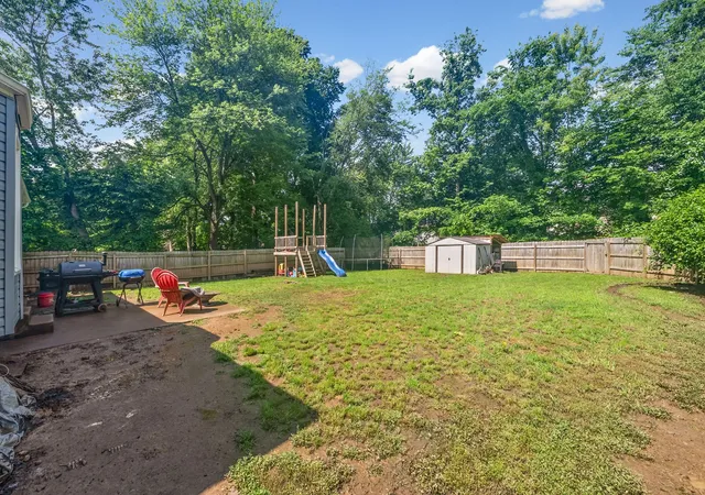 5th image of 384 Roselawn Dr, Clarksville, TN 37042 | MLS# 3224980