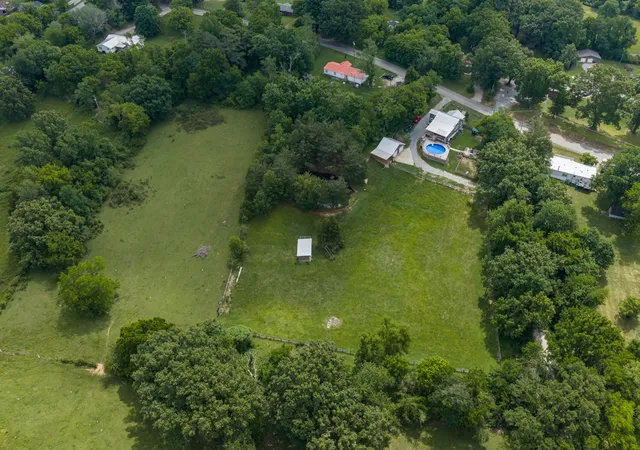 49th image of 9947 Old Hwy 46, Bon Aqua, TN 37025 | MLS# 3225096