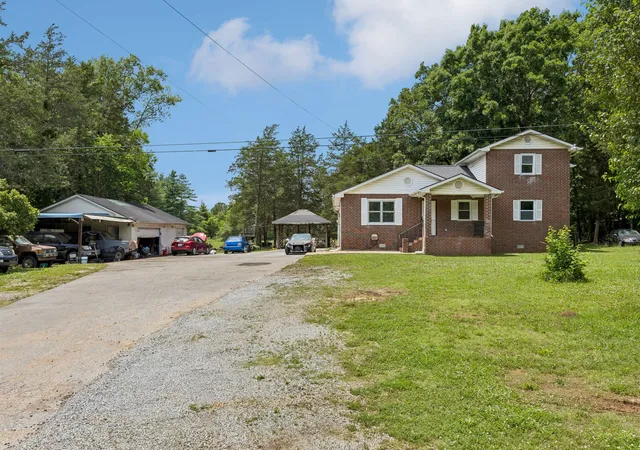 Photo 2 of Single family home for sale at 2200 Mount Herman Rd, Murfreesboro, TN 37127 | MLS# 3225128 | Listing updated on 2026-08-29