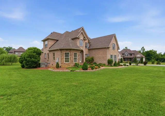 Photo 2 of Single family home for sale at 247 Ridgewater Way, Mount Juliet, TN 37122 | MLS# 3226275 | Listing updated on 2026-10-06
