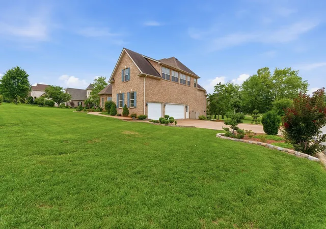Photo 3 of Single family home for sale at 247 Ridgewater Way, Mount Juliet, TN 37122 | MLS# 3226275 | Listing updated on 2026-10-06
