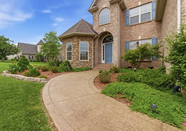 Photo 3 of Single family home for sale at 247 Ridgewater Way, Mount Juliet, TN 37122 | MLS# 3226275 | Listing updated on 2026-10-06