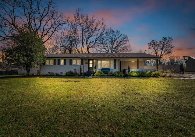 Homes for sale in Summertown, TN | 1508 Turnpike Road, Summertown, TN 38483 | MLS# 3225139