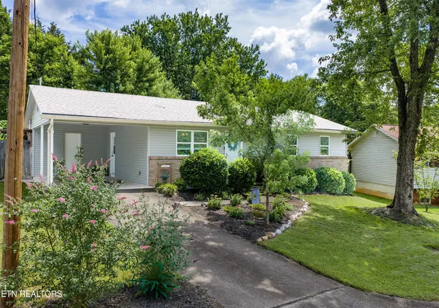 3rd image of 4804 Purdue Dr, Knoxville, TN 37921 | MLS# 3225137