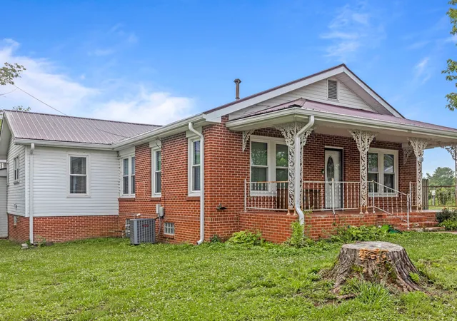 Homes for sale in Pikeville, TN | 110 Wheeler Avenue, Pikeville, TN 37367 | MLS# 3225161