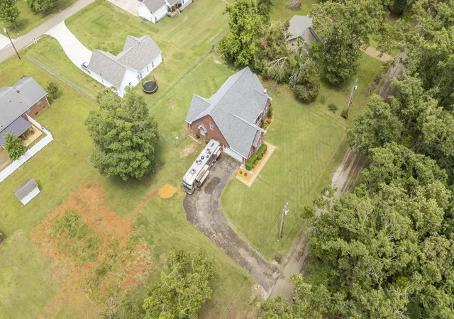 Homes for sale in Savannah, TN | 135 Betsy Dr, Savannah, TN 38372 | MLS# 3225191