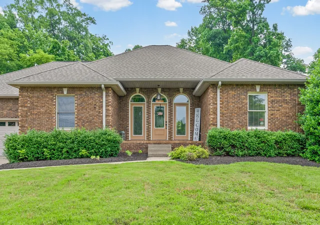 Photo 3 of Single family home for sale at 455 Stonemeadow Rd, Clarksville, TN 37043 | MLS# 3225535 | Listing updated on 2026-08-19
