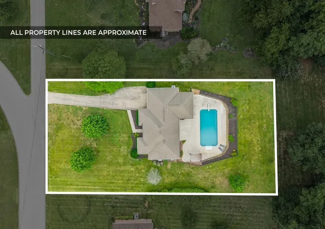 Photo 4 of Single family home for sale at 455 Stonemeadow Rd, Clarksville, TN 37043 | MLS# 3225535 | Listing updated on 2026-08-19