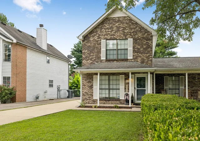 Photo 4 of Townhouse for sale at 633 Lilly Ln, Murfreesboro, TN 37128 | MLS# 3263047 | Listing updated on 2026-09-19