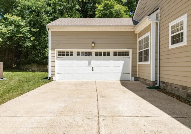 Photo 4 of Single family home for sale at 4307 Barnes Cvs Dr, Nashville, TN 37211 | MLS# 3225985 | Listing updated on 2026-08-31